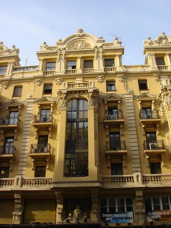 Hostal Avenida Мадрид Экстерьер фото