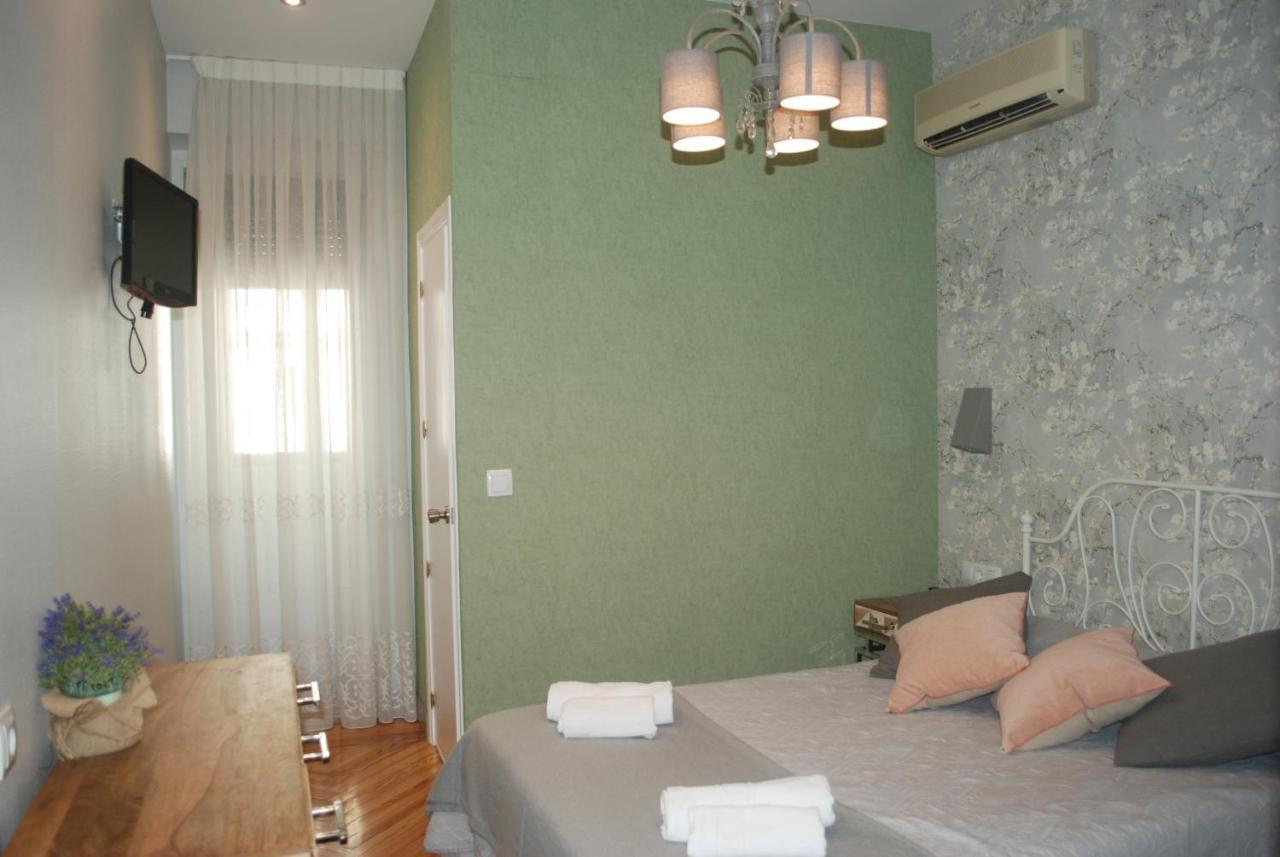 Hostal Avenida Мадрид Экстерьер фото