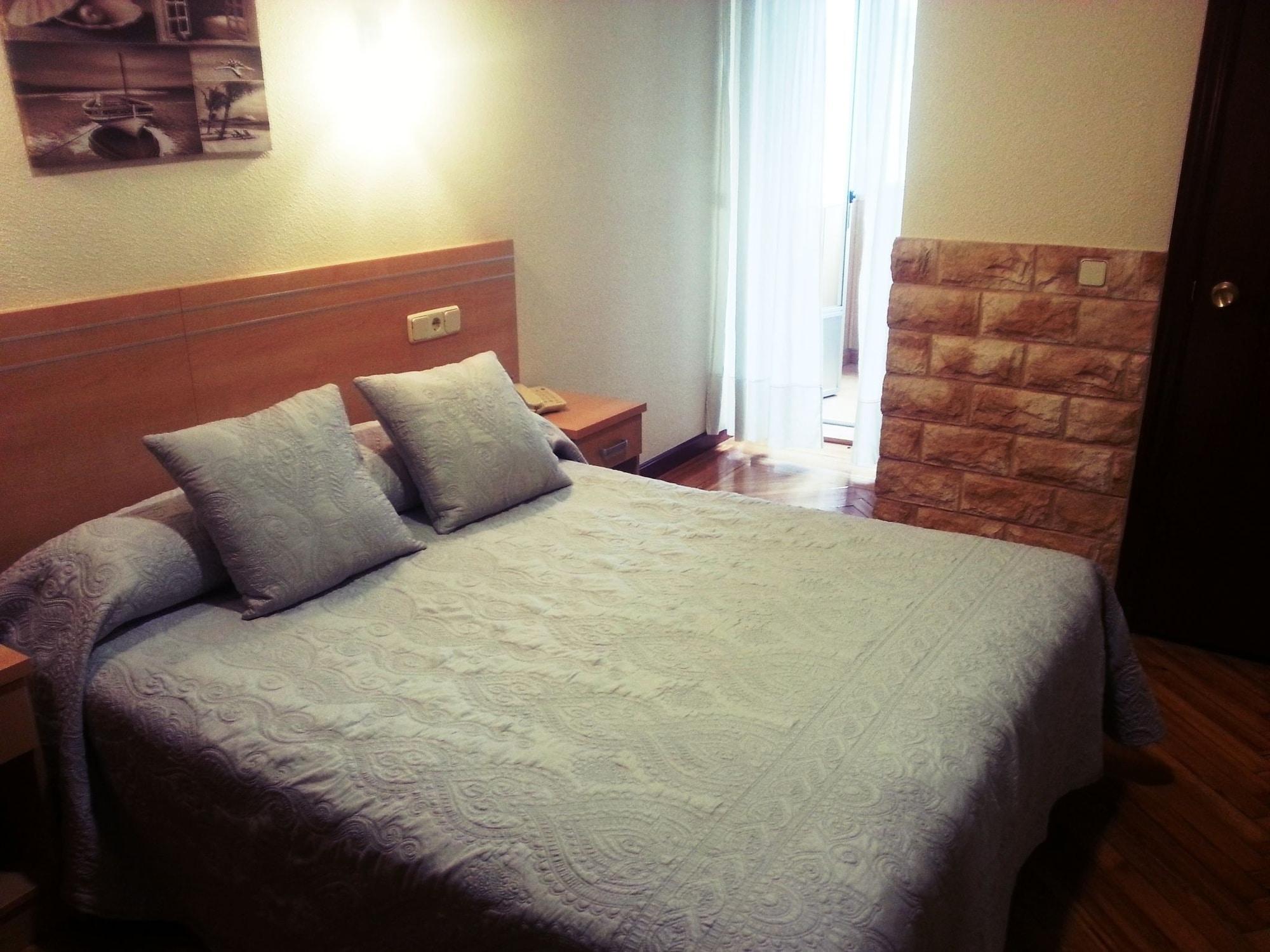 Hostal Avenida Мадрид Экстерьер фото