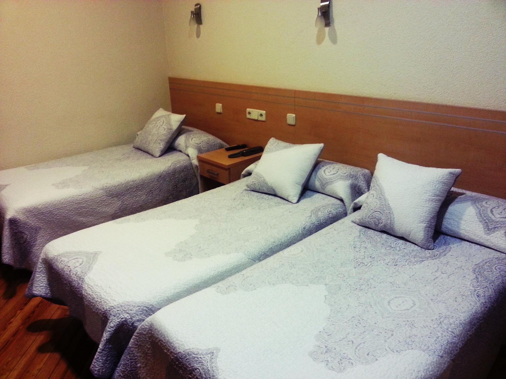 Hostal Avenida Мадрид Экстерьер фото